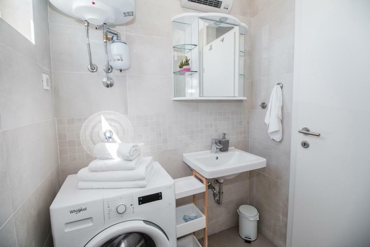 Apartment Hera With Balcony And Free Parking Zadar Buitenkant foto