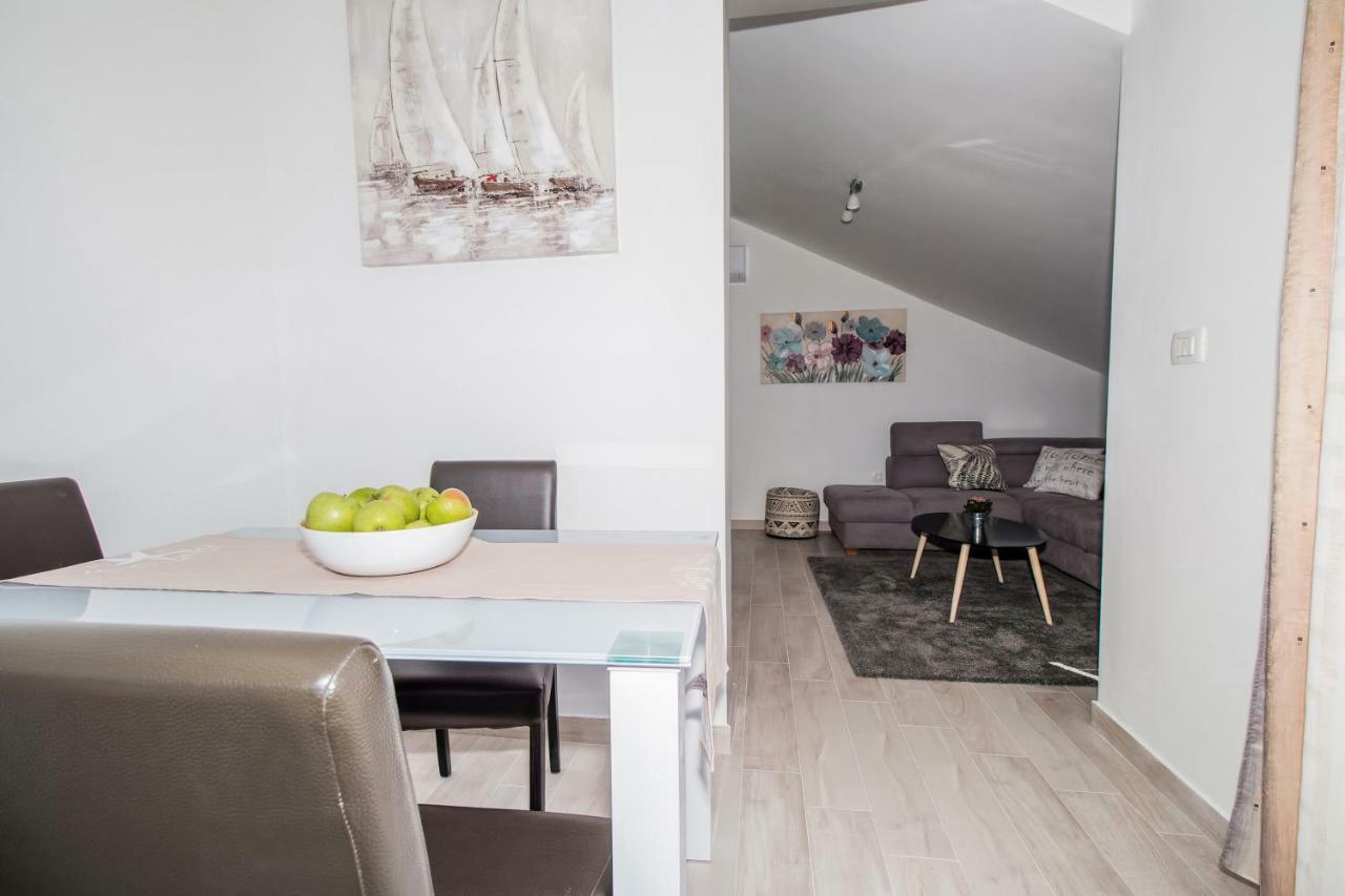 Apartment Hera With Balcony And Free Parking Zadar Buitenkant foto