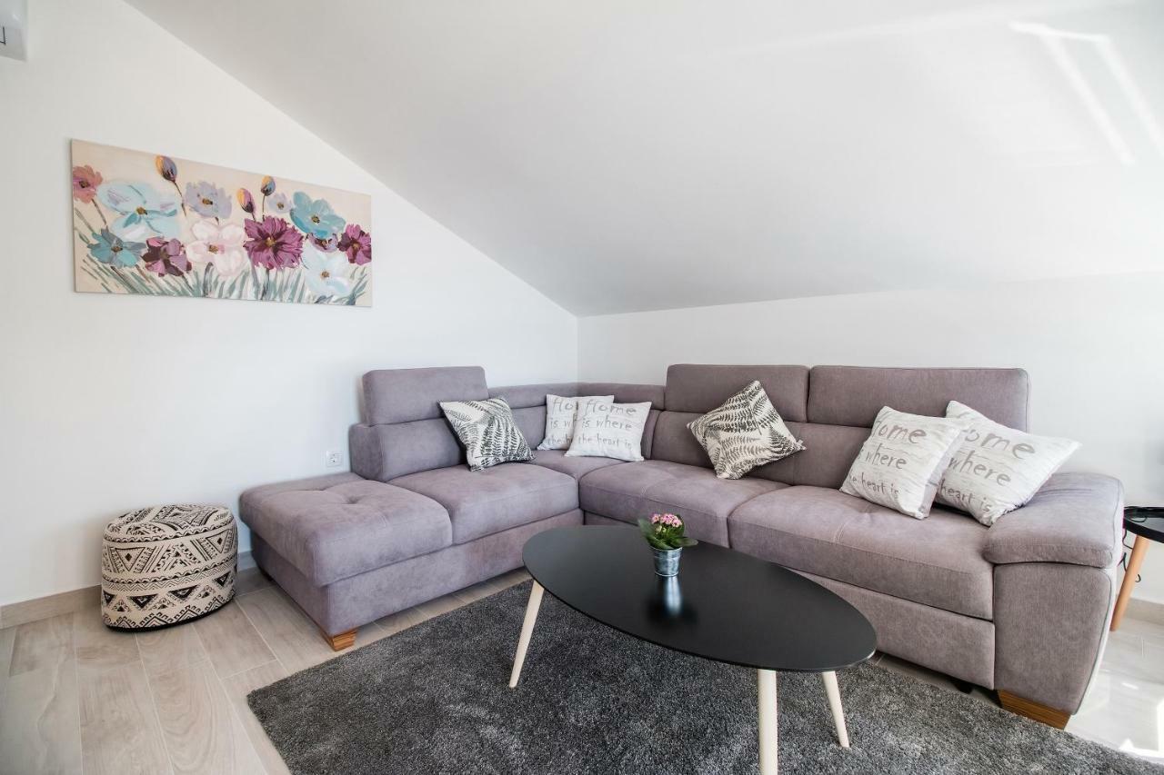 Apartment Hera With Balcony And Free Parking Zadar Buitenkant foto