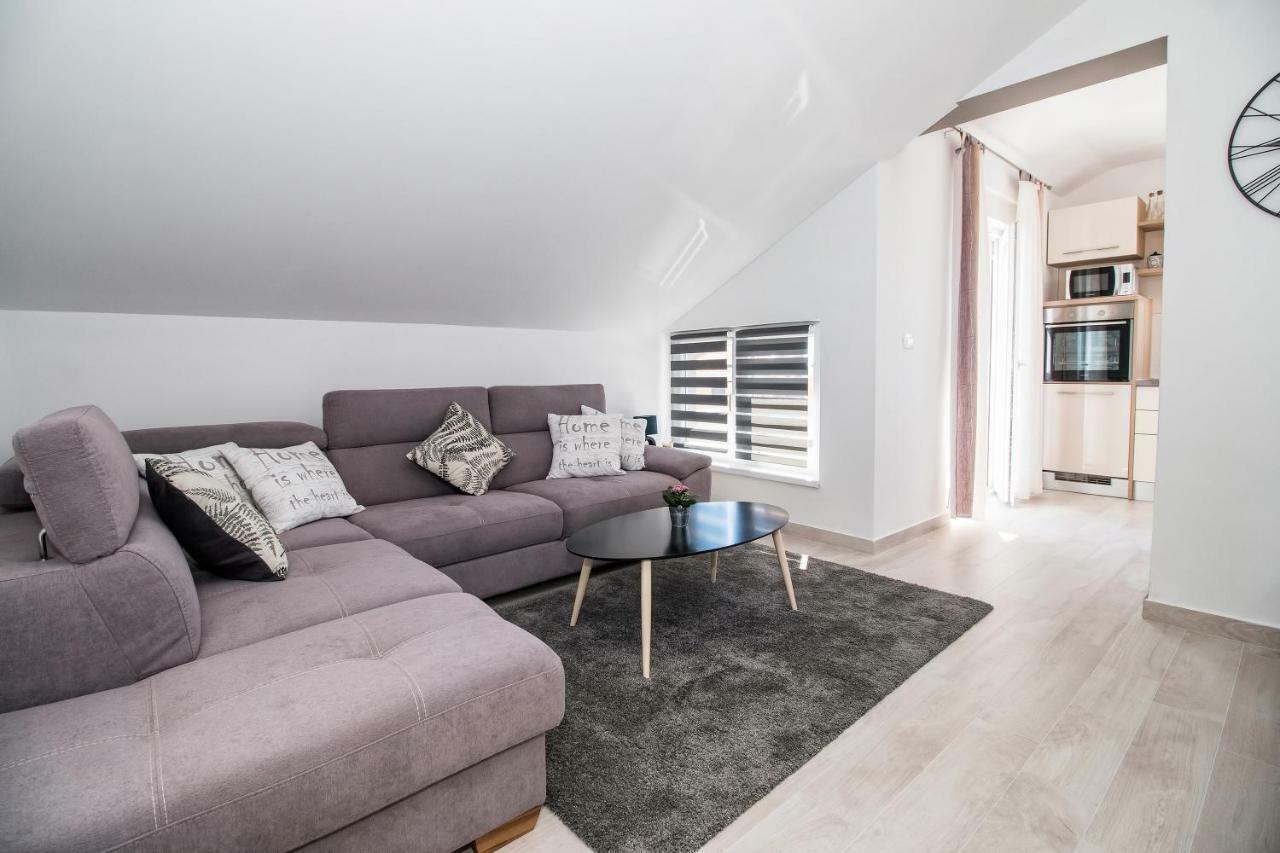 Apartment Hera With Balcony And Free Parking Zadar Buitenkant foto